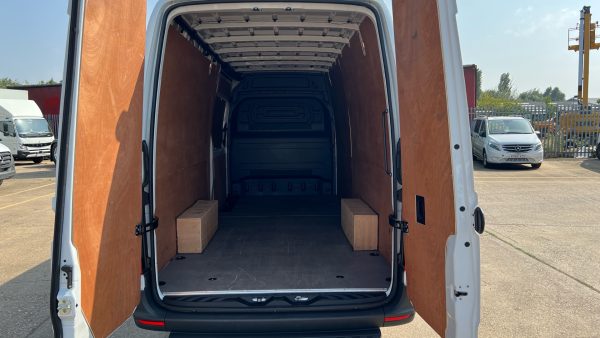 Mercedes-Benz Sprinter 2.0 315 CDI - Image 6