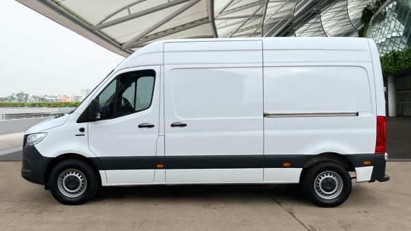 Mercedes-Benz eSprinter Progressive L2 H2 (DC 80kW) - Image 3