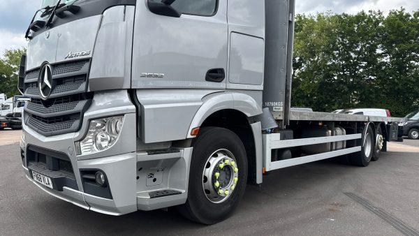 Mercedes-Benz Actros 2532 30Ft Flatbed - Image 20