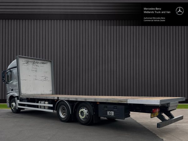 Mercedes-Benz Actros 2532 30Ft Flatbed - Image 4