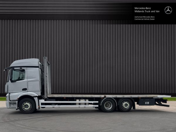 Mercedes-Benz Actros 2532 30Ft Flatbed - Image 6
