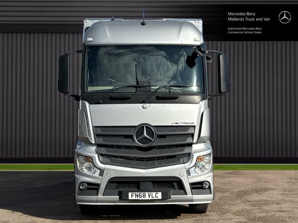 Mercedes-Benz Actros 2532 Curtainside with Tuckaway taillift - Image 6
