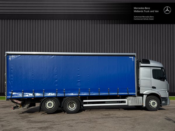 Mercedes-Benz Actros 2532 Curtainside with Tuckaway taillift - Image 7