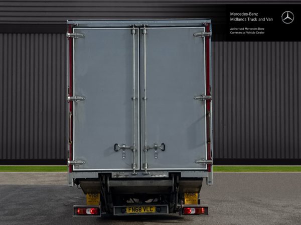 Mercedes-Benz Actros 2532 Curtainside with Tuckaway taillift - Image 8