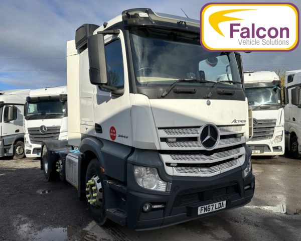 2017 (LDA) Mercedes-Benz Actros 2433 Mid-lift Lightweight (L-Sleeper Cab) T/Unit