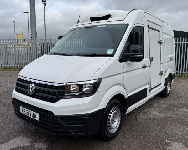 2019 Volkswagen Crafter CR35 2.0 TDI Tech Startline FWD Dual Temperature Freezer Panel Van - Image 2