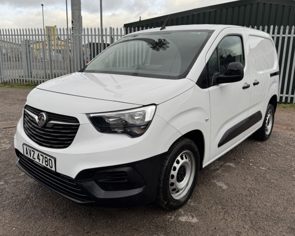 2023 Vauxhall Combo 1.5 Turbo D 2300 Prime L1H1 Panel Van - Image 2