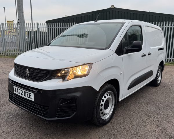 2023 Peugeot Partner 1.5 950 Professional Premium+ L2H1 Panel Van - Image 2