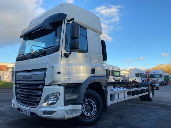 DAF CF.280 Space cab - Image 3