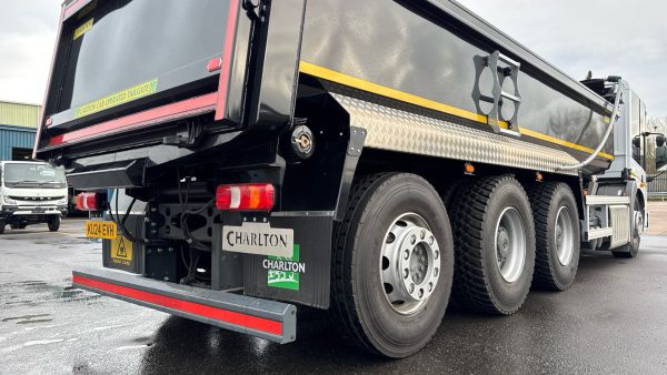 Mercedes-Benz Econic 3235 Tridem Tipper 8X4/4 - Image 27