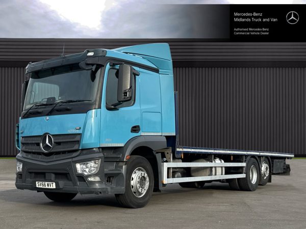 Mercedes-Benz Actros 2533 30ft Flatbed