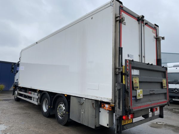 2018 Mercedes Antos 2545 26 Tonne Fridge - Image 2