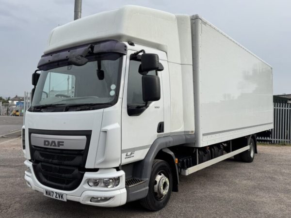 2017 DAF LF 180 FA Hatcher Double Bunk Sleeper Cab 7.5 Tonne Box Truck - Image 2