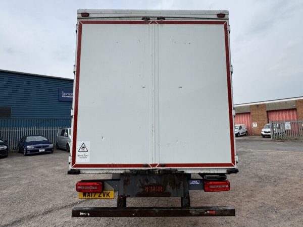 2017 DAF LF 180 FA Hatcher Double Bunk Sleeper Cab 7.5 Tonne Box Truck - Image 4