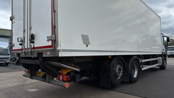 Mercedes-Benz Actros 2530 Dual Compartment Refrigerator - Image 37