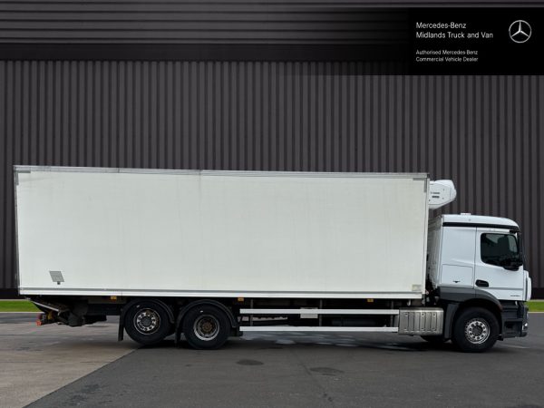 Mercedes-Benz Actros 2530 Dual Compartment Refrigerator - Image 5