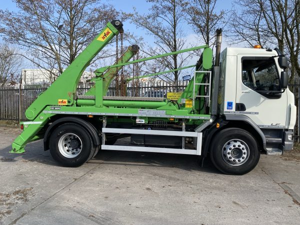 2023 DAF LF260 FA 18t Skip Loader - Image 2