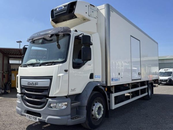 2017 DAF LF 250 FA 18 Tonne Fridge/Freezer Truck with Tail Lift - Image 2