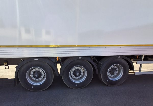 Montracon Box Van w/ Tail Lift - Image 11