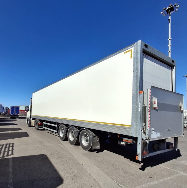 Montracon Box Van w/ Tail Lift - Image 2
