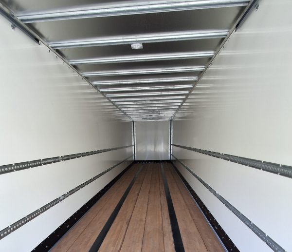 Montracon Box Van w/ Tail Lift - Image 5