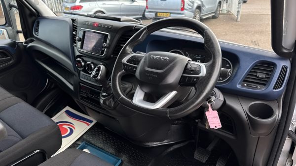 Iveco Daily 72-180 Dual Compartment Fridge - Image 9