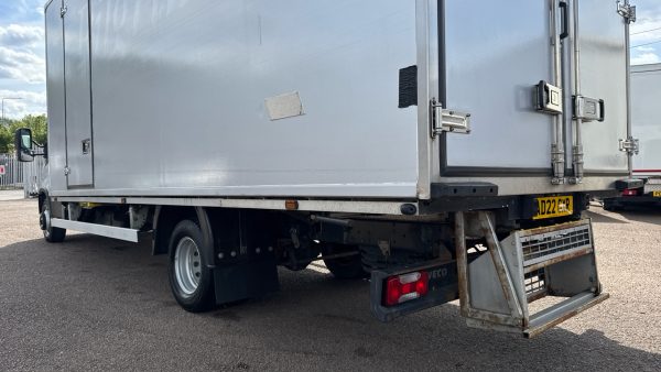 Iveco Daily 72-180 Dual Compartment Fridge - Image 32
