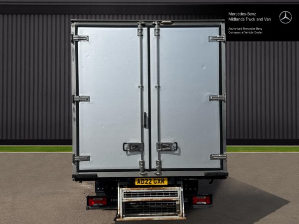 Iveco Daily 72-180 Dual Compartment Fridge - Image 8