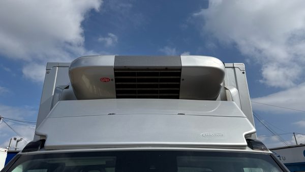 Iveco Daily 72-180 Dual Compartment Fridge - Image 22
