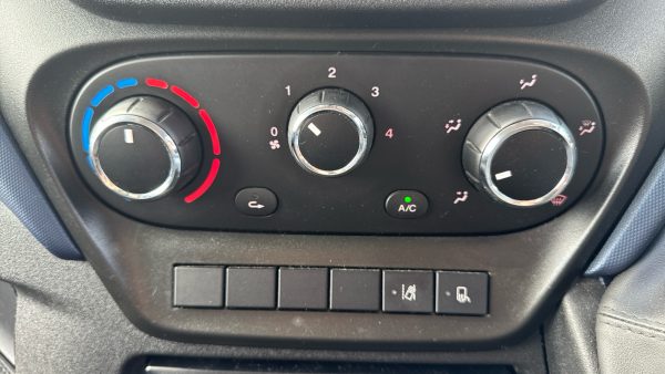 Iveco Daily 72-180 Dual Compartment Fridge - Image 26