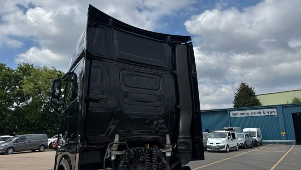 Mercedes-Benz Actros 1845 GigaSpace Low Ride Height - Image 22