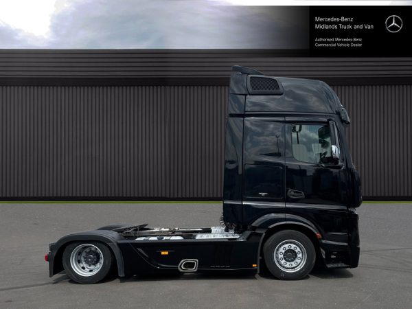 Mercedes-Benz Actros 1845 GigaSpace Low Ride Height - Image 5