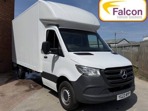 2023 Mercedes-Benz Sprinter 2.0 315 CDI Progressive RWD Luton Box with Tail Lift