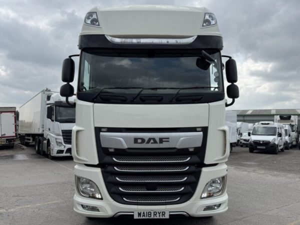 2018 DAF XF 530 FTS Super Space Cab (16-Speed Manual) 80 Tonne 6×2 T/Unit - Image 3