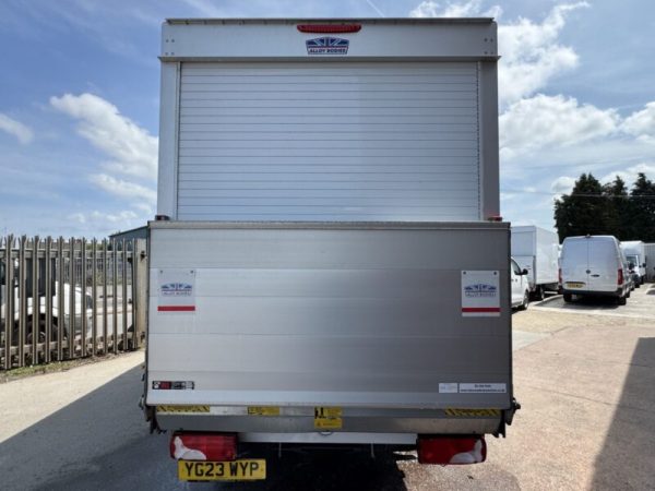 2023 Mercedes-Benz Sprinter 2.0 315 CDI Progressive RWD Luton Box with Tail Lift - Image 4