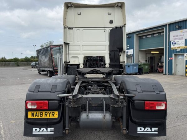 2018 DAF XF 530 FTS Super Space Cab (16-Speed Manual) 80 Tonne 6×2 T/Unit - Image 4