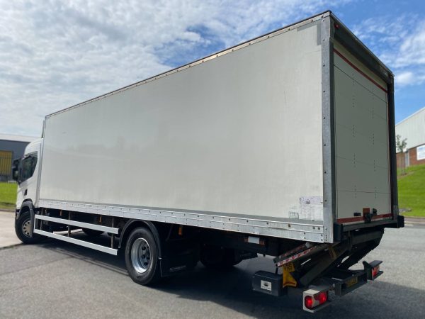 Scania P250 Box/Taillift - Image 6