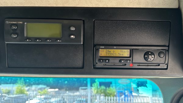 Mercedes-Benz Actros 2530 Dual Zone Refrigerated with Sleeper Cab - Image 13