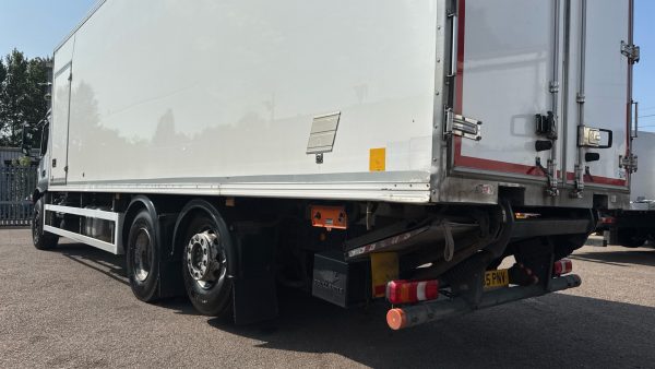 Mercedes-Benz Actros 2530 Dual Zone Refrigerated with Sleeper Cab - Image 27