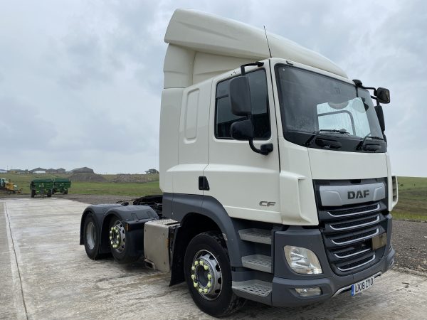 2018 DAF CF 480 6x2/4 mid lift steer tractor unit - Image 2