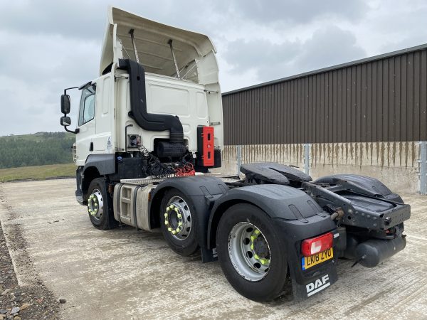 2018 DAF CF 480 6x2/4 mid lift steer tractor unit - Image 3