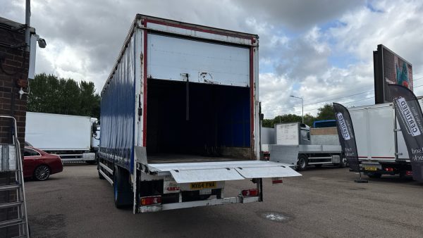DAF CF 220 Curtainside with Taillift - TRADE SALE ONLY - Image 17