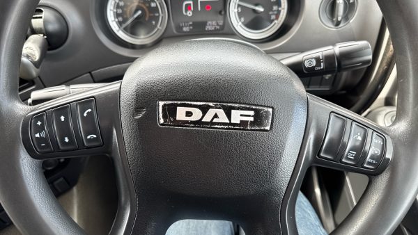 DAF CF 220 Curtainside with Taillift - TRADE SALE ONLY - Image 28