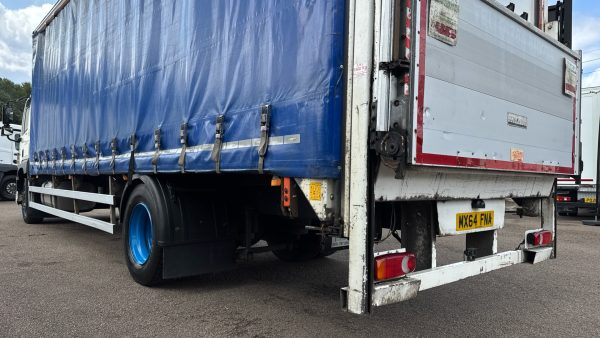 DAF CF 220 Curtainside with Taillift - TRADE SALE ONLY - Image 32