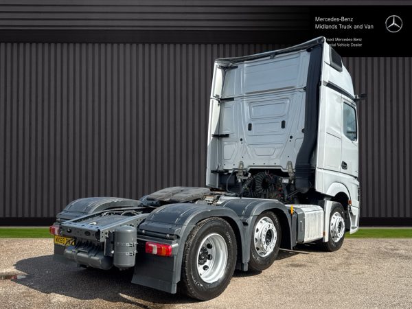Mercedes-Benz Actros 2548 Gigaspace - Image 3