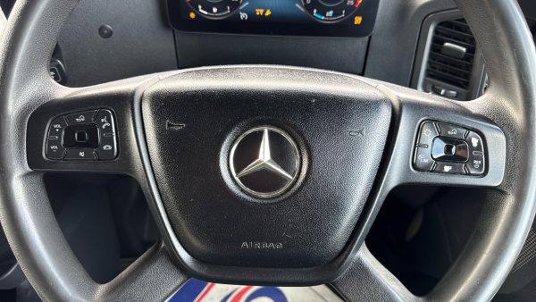 Mercedes-Benz Actros 2548 Gigaspace - Image 26