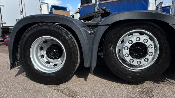 Mercedes-Benz Actros 2548 Gigaspace - Image 31
