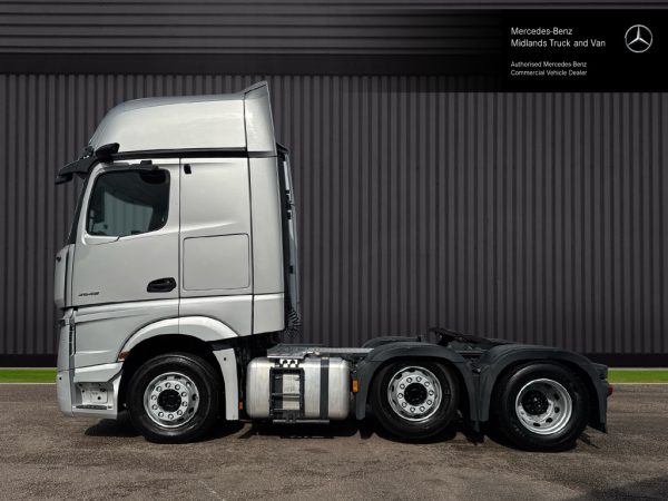 Mercedes-Benz Actros 2548 Gigaspace - Image 5