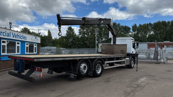 Mercedes-Benz Arocs 2530 Flatbed with Palfinger Crane - Image 17