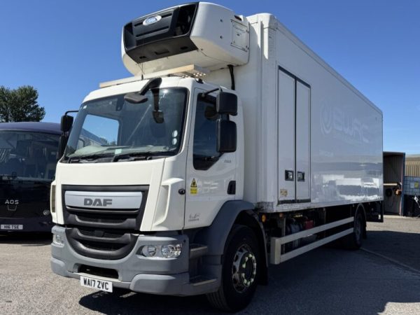 2017 DAF LF 260 FA 18 Tonne Dual Temperature Freezer Truck - Image 2